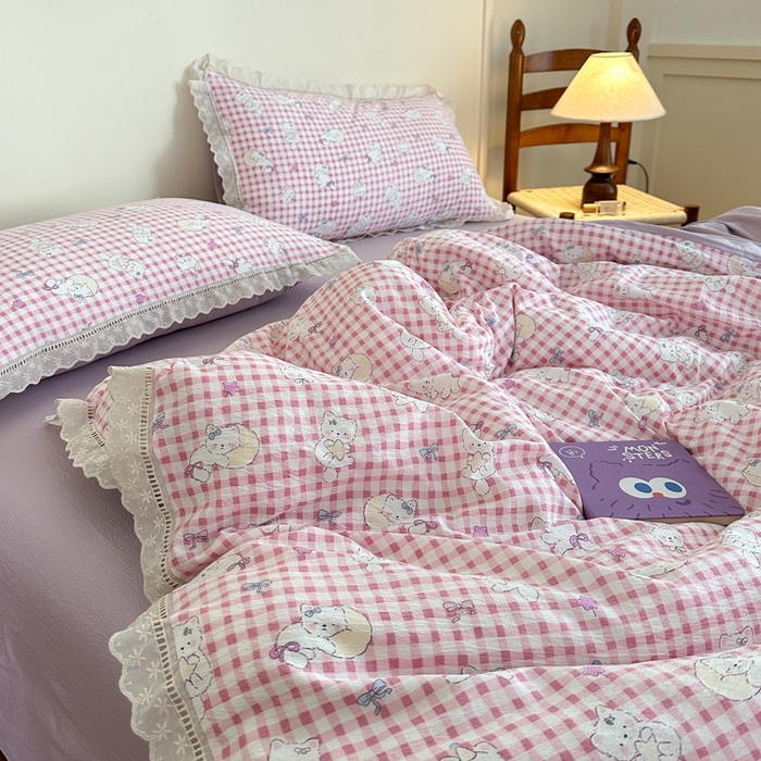 91家纺网 家纺一手货源 找家纺 一霖家纺 2025新款云感双层纱花边款四件套 粉色小猫