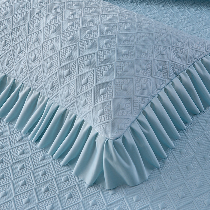 91家纺网 家纺一手货源 找家纺 畅畅家纺 2025新款立体提花凉豆豆席床裙款凉席 时尚空间-蓝