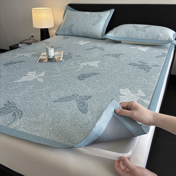 91家纺网 家纺一手货源 找家纺 2025新款A类PE提花凉席-翩翩起舞 翩翩起舞-以太兰