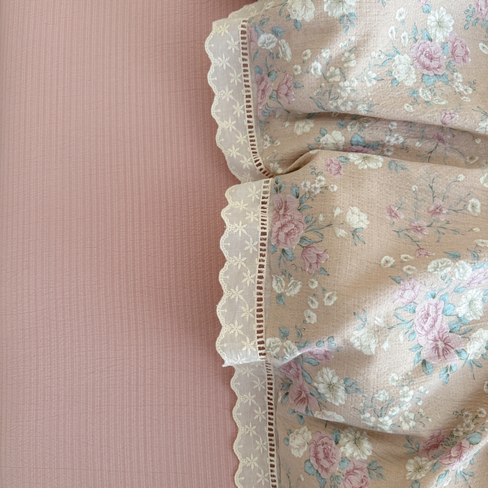 91家纺网 家纺一手货源 找家纺 一霖家纺 2025新款云感双层纱花边款四件套 花儿朵朵