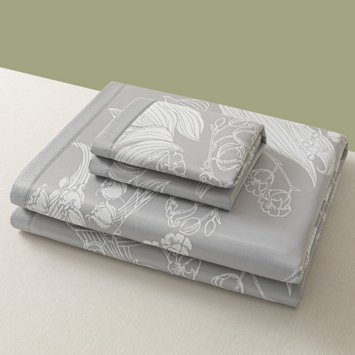 91家纺网 家纺一手货源 找家纺 2025新款A类PE提花凉席-蕙质兰心 蕙质兰心-爵士灰