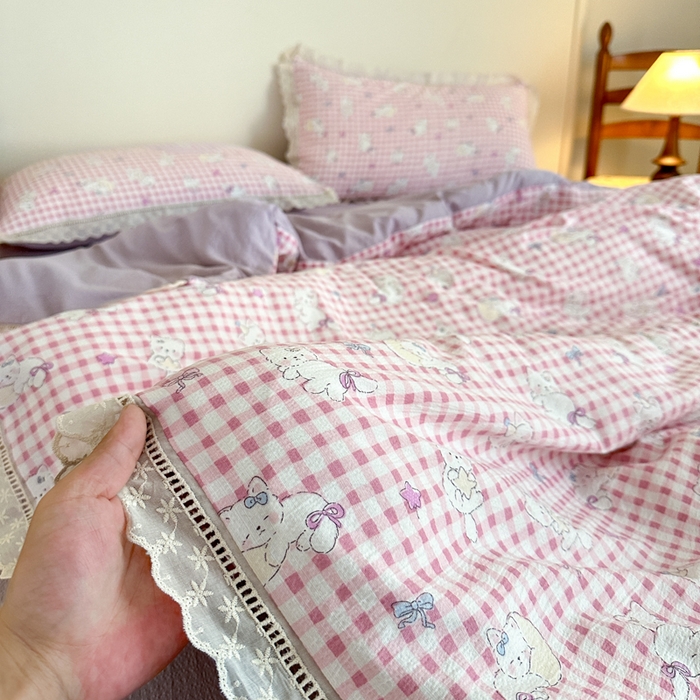 91家纺网 家纺一手货源 找家纺 一霖家纺 2025新款云感双层纱花边款四件套 粉色小猫