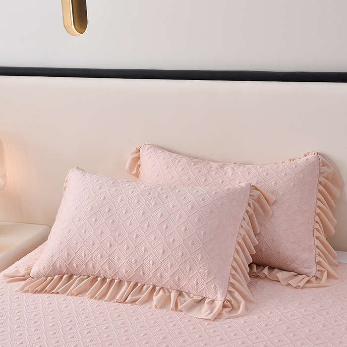 91家纺网 家纺一手货源 找家纺 畅畅家纺 2025新款立体提花凉豆豆席床裙款凉席 时尚空间-粉