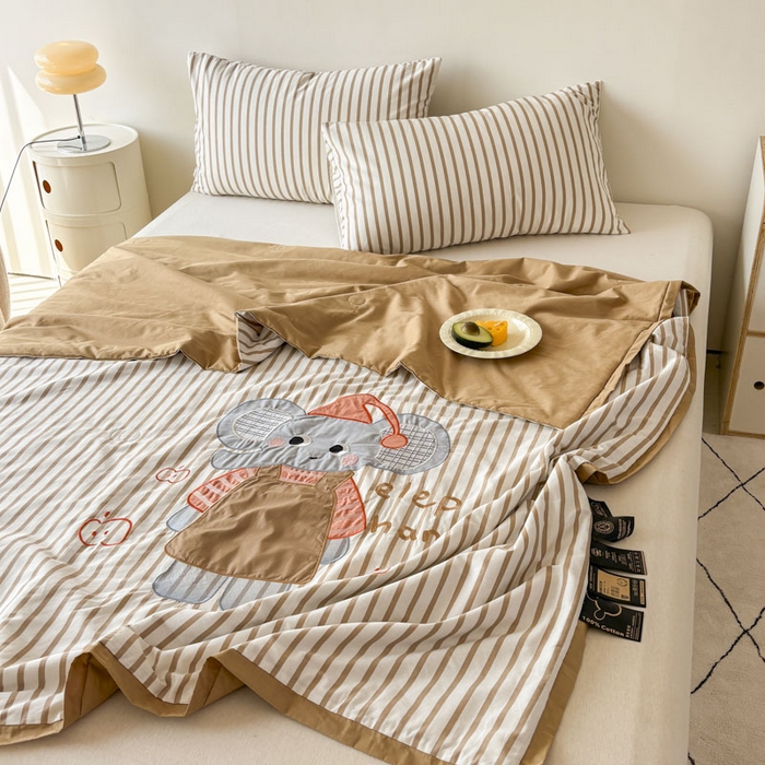 91家纺网 家纺一手货源 找家纺 鸣升家纺  2025新款精梳全棉纯棉绣花夏被夏凉被空调被 象可爱