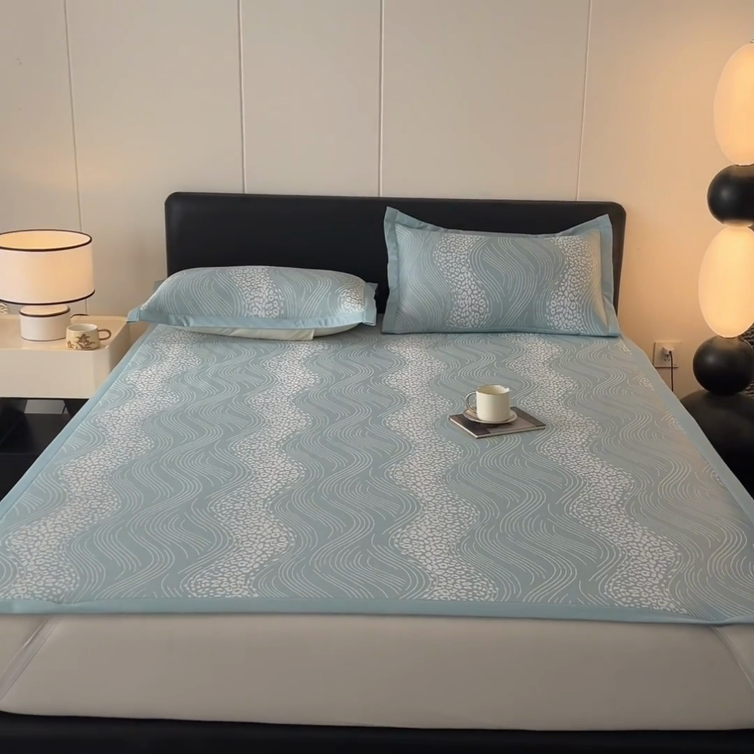 91家纺网 家纺一手货源 找家纺 2025新款A类PE提花凉席-波光粼粼 波光粼粼-以太兰