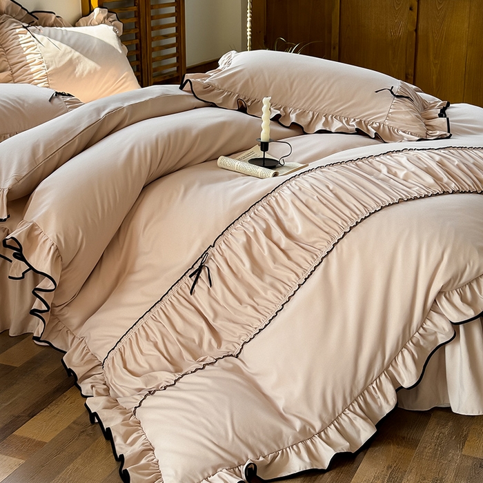 91家纺网 家纺一手货源 找家纺 2025秋冬新款A类母婴级法式风忆棉床裙床笠四件套 琉眠-棕雅咖