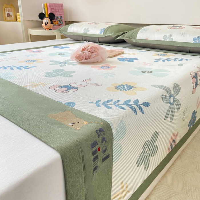 91家纺网 家纺一手货源 找家纺 2025新款A类抗菌数码印花冰藤席 花丛兔