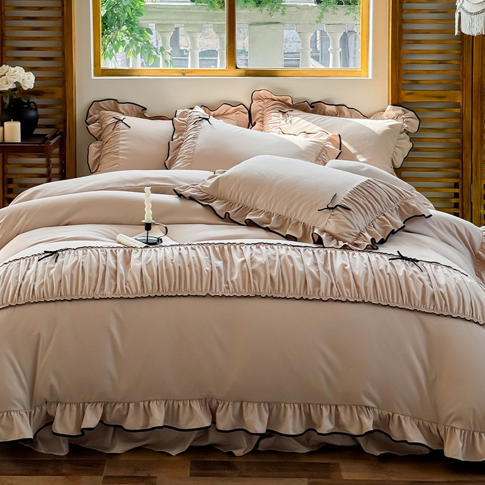 91家纺网 家纺一手货源 找家纺 2025秋冬新款A类母婴级法式风忆棉床裙床笠四件套 琉眠-棕雅咖