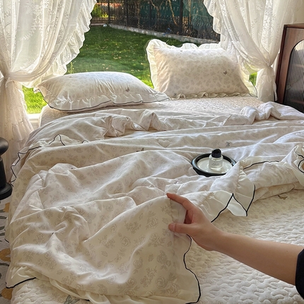 韩秀 2025新款水洗棉夹棉韩版花边夏被小清新针织棉小碎花皱皱棉双层纱软糯感夏凉被空调被泡泡棉被四季跑量款 彩蝶