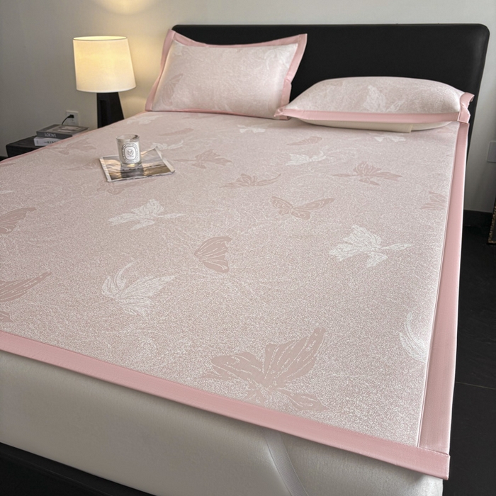 91家纺网 家纺一手货源 找家纺 2025新款A类PE提花凉席-翩翩起舞 翩翩起舞-柔情粉