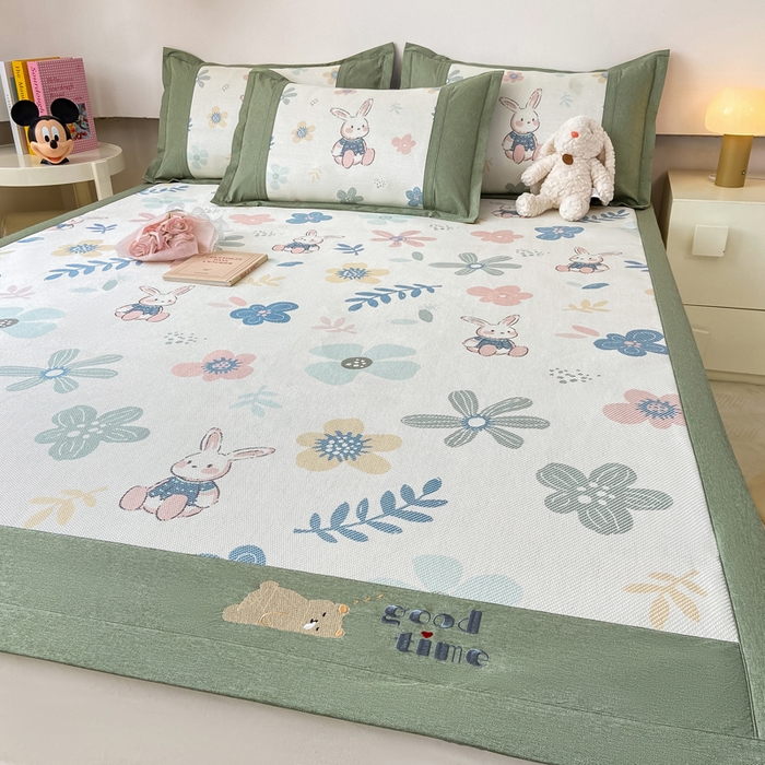 91家纺网 家纺一手货源 找家纺 2025新款A类抗菌数码印花冰藤席 花丛兔