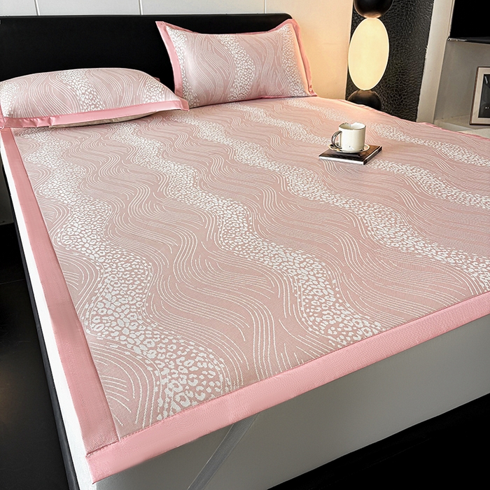 91家纺网 家纺一手货源 找家纺 2025新款A类PE提花凉席-波光粼粼 波光粼粼-柔情粉