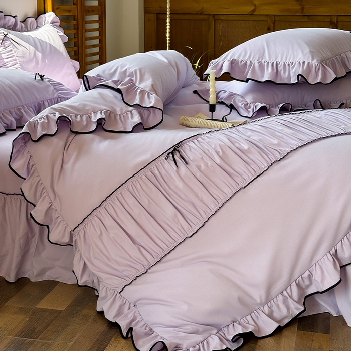 91家纺网 家纺一手货源 找家纺 2025秋冬新款A类母婴级法式风忆棉床裙床笠四件套 琉眠-木槿紫