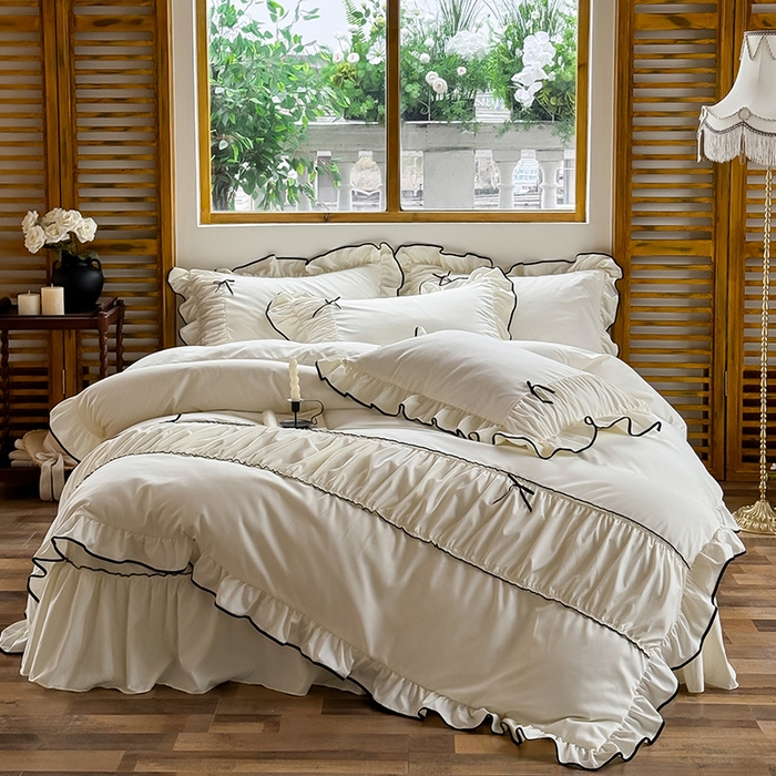 91家纺网 家纺一手货源 找家纺 2025秋冬新款A类母婴级法式风忆棉床裙床笠四件套 琉眠-华贵米