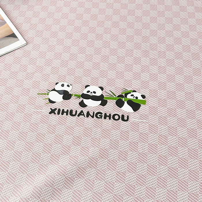 91家纺网 家纺一手货源 找家纺 席皇后 2025新款亲肤舒适A类提花冰丝凉席 床笠款 快乐熊猫-粉