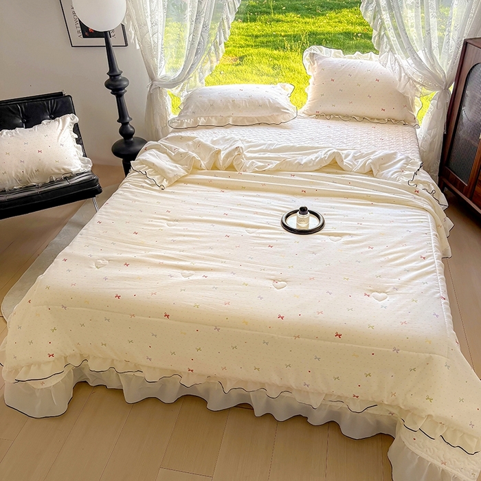 91家纺网 家纺一手货源 找家纺 韩秀 2025新款水洗棉夹棉韩版花边夏被小清新针织棉小碎花皱皱棉双层纱软糯感夏凉被空调被泡泡棉被四季跑量款 蝶梦