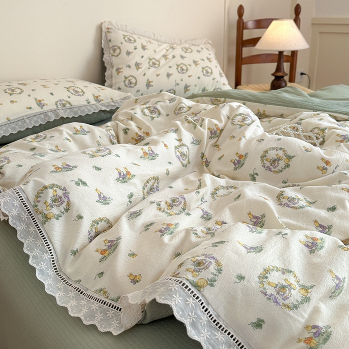 91家纺网 家纺一手货源 找家纺 一霖家纺 2025新款云感双层纱花边款四件套 森林小兔