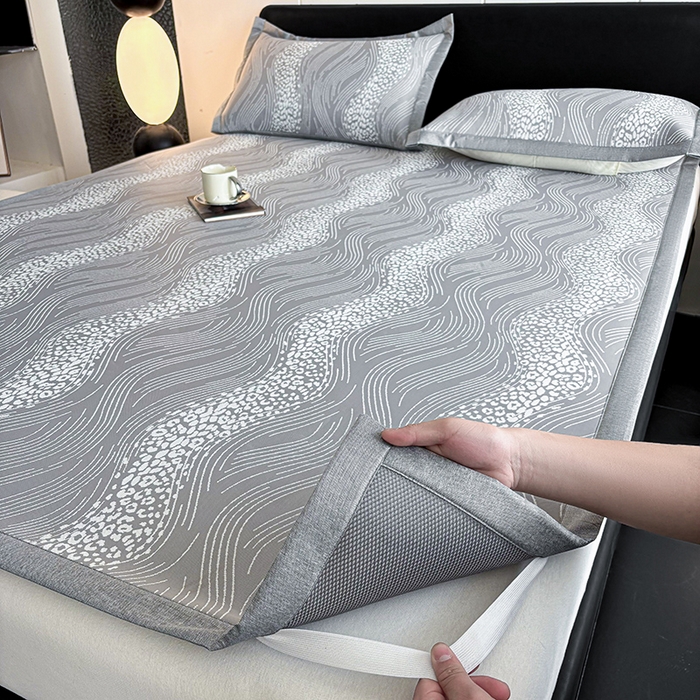 91家纺网 家纺一手货源 找家纺 （总）2025新款A类PE提花凉席-波光粼粼