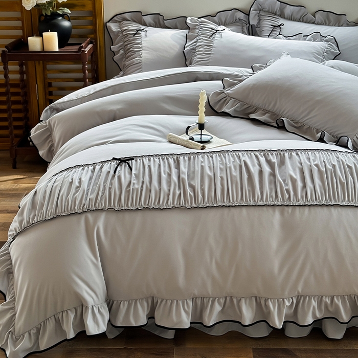 91家纺网 家纺一手货源 找家纺 2025秋冬新款A类母婴级法式风忆棉床裙床笠四件套 琉眠-琉璃灰