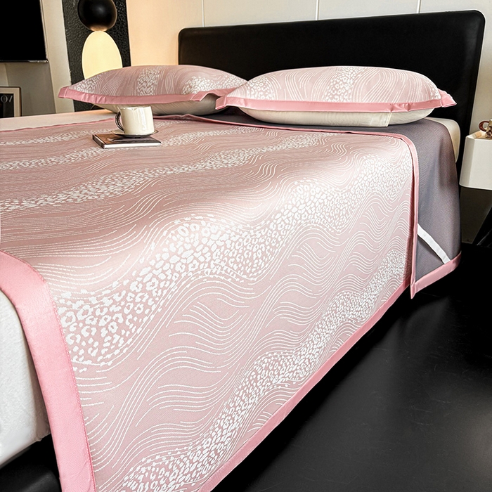 91家纺网 家纺一手货源 找家纺 2025新款A类PE提花凉席-波光粼粼 波光粼粼-柔情粉