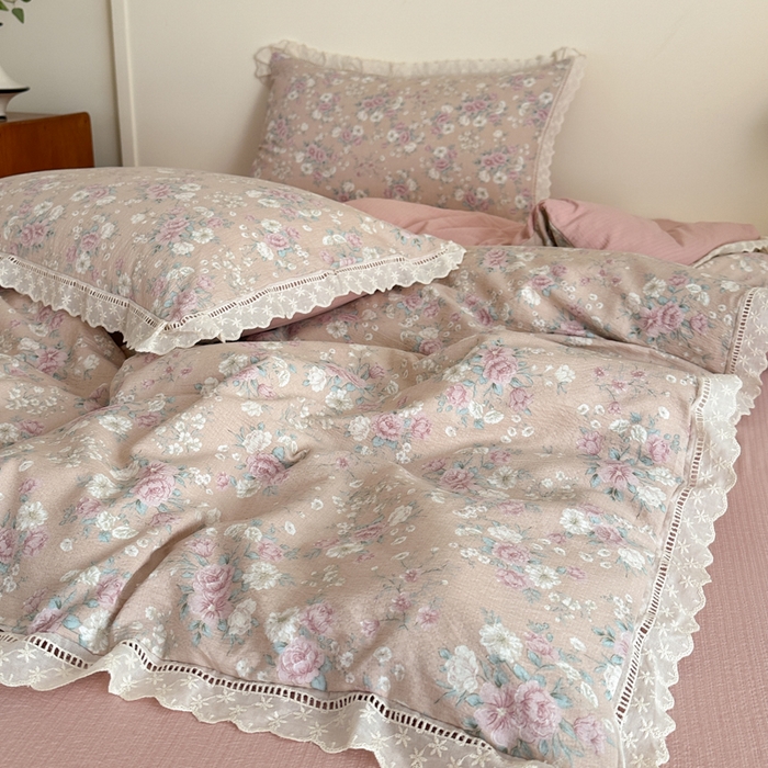 91家纺网 家纺一手货源 找家纺 一霖家纺 2025新款云感双层纱花边款四件套 花儿朵朵