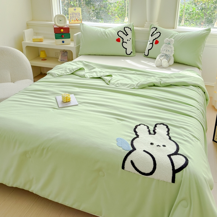 91家纺网 家纺一手货源 找家纺 2025新款水洗棉毛巾绣夏被卡通夏凉被薄被子 草绿-爱心兔