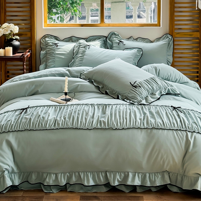 91家纺网 家纺一手货源 找家纺 2025秋冬新款A类母婴级法式风忆棉床裙床笠四件套 琉眠-浪花绿