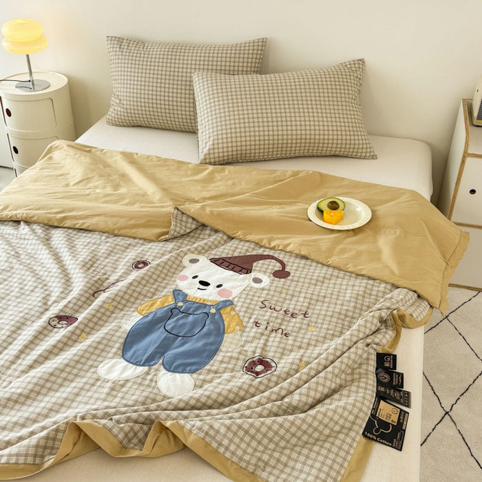 91家纺网 家纺一手货源 找家纺 鸣升家纺  2025新款精梳全棉纯棉绣花夏被夏凉被空调被 熊可爱