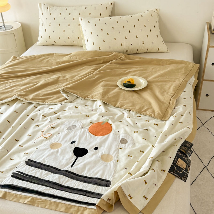 91家纺网 家纺一手货源 找家纺 鸣升家纺  2025新款精梳全棉纯棉绣花夏被夏凉被空调被 桔子熊熊