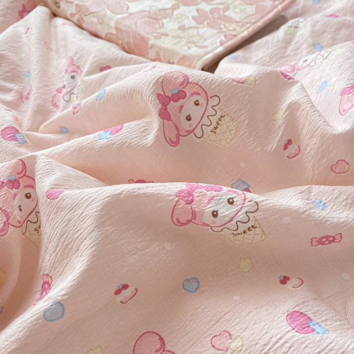 91家纺网 家纺一手货源 找家纺 2025新款云感双层纱夏被四件套-床盖款 小美冰激凌