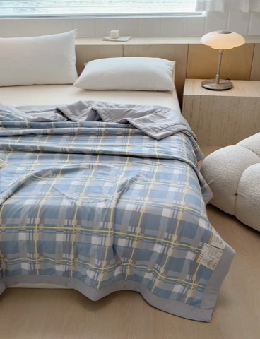 91家纺网 家纺一手货源 找家纺 博弈家纺 2025新款水洗棉棉花夏被 绅士