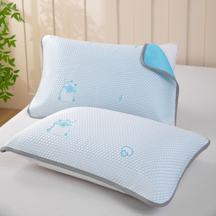 91家纺网 家纺一手货源 找家纺 （总）帛洵 2025新款自然凉冰豆豆枕巾系列-卡皮巴拉