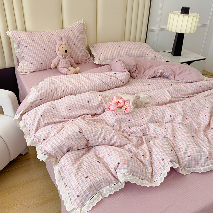 91家纺网 家纺一手货源 找家纺 竹合家纺 2025新款云感皱皱四件套-镂空花边款法式 花边款-彩格樱桃