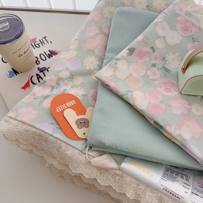 91家纺网 家纺一手货源 找家纺 于果2025新款双层纱花边款夏被 手捧玫瑰