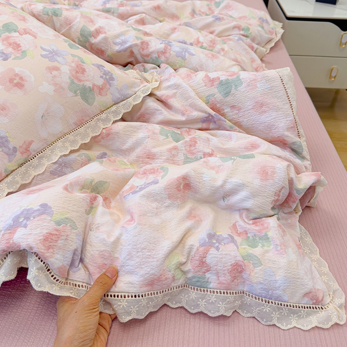 91家纺网 家纺一手货源 找家纺 竹合家纺 2025新款云感皱皱四件套-镂空花边款法式 花边款-若欢