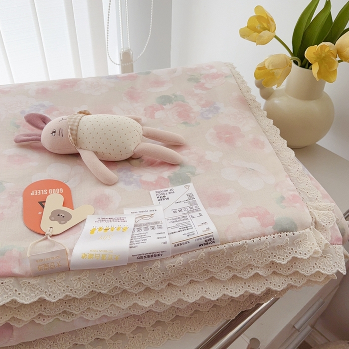 91家纺网 家纺一手货源 找家纺 于果2025新款双层纱花边款夏被 潮汐月影