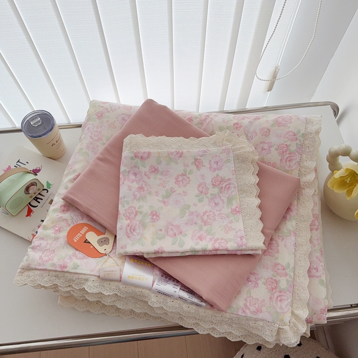 91家纺网 家纺一手货源 找家纺 于果2025新款双层纱花边款夏被 欧若拉