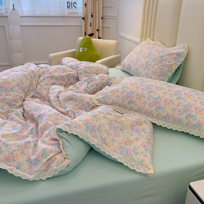 91家纺网 家纺一手货源 找家纺 竹合家纺 2025新款云感皱皱四件套-镂空花边款法式 花边款-薄荷初夏