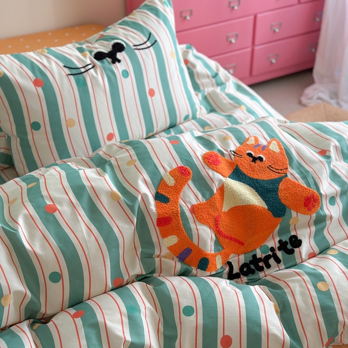 91家纺网 家纺一手货源 找家纺 时年家纺 2025新款全棉印花卡通毛巾绣系列套件 充值会员优惠5元 球球猫