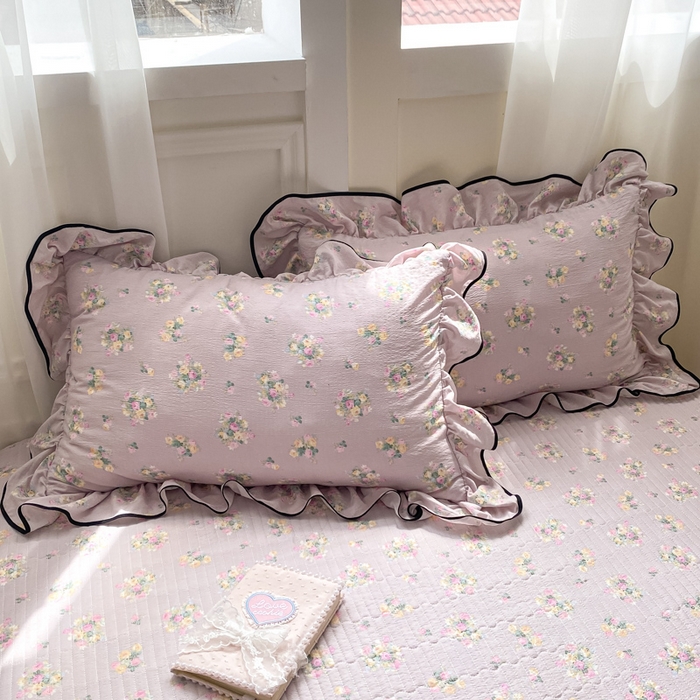 91家纺网 家纺一手货源 找家纺 2025新款云感双层纱夏被四件套-床盖款 奶油味的暗恋