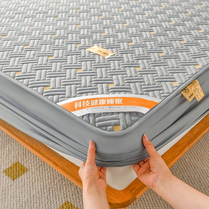 91家纺网 家纺一手货源 找家纺 鑫钰 2025新款防水隔尿全棉纯棉大豆夹棉刺绣床笠直播热款 鑫绣阁-气质灰（ 加强透气款 ）