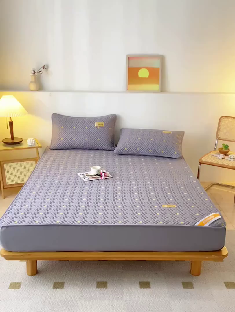 91家纺网 家纺一手货源 找家纺 鑫钰 2025新款防水隔尿全棉纯棉大豆夹棉刺绣床笠直播热款 鑫绣阁-气质灰（ 加强透气款 ）