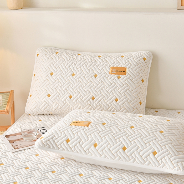 91家纺网 家纺一手货源 找家纺 鑫钰 2025新款防水隔尿全棉纯棉大豆夹棉刺绣床笠直播热款 鑫绣阁-优雅白（ 加强透气款 ）