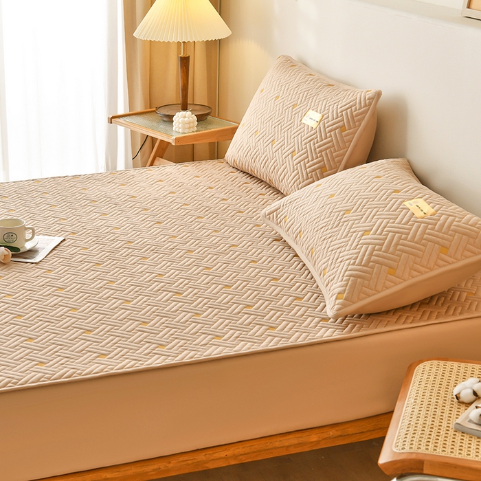 91家纺网 家纺一手货源 找家纺 鑫钰 2025新款防水隔尿全棉纯棉大豆夹棉刺绣床笠直播热款 鑫绣阁-卡其（防水款）