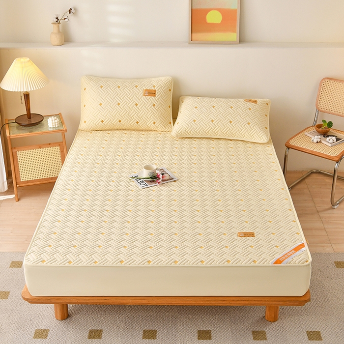 91家纺网 家纺一手货源 找家纺 鑫钰 2025新款防水隔尿全棉纯棉大豆夹棉刺绣床笠直播热款 鑫绣阁-米黄（防水款）