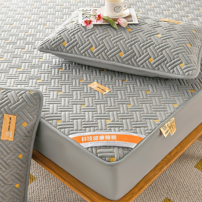 91家纺网 家纺一手货源 找家纺 鑫钰 2025新款防水隔尿全棉纯棉大豆夹棉刺绣床笠直播热款 鑫绣阁-气质灰（防水款）