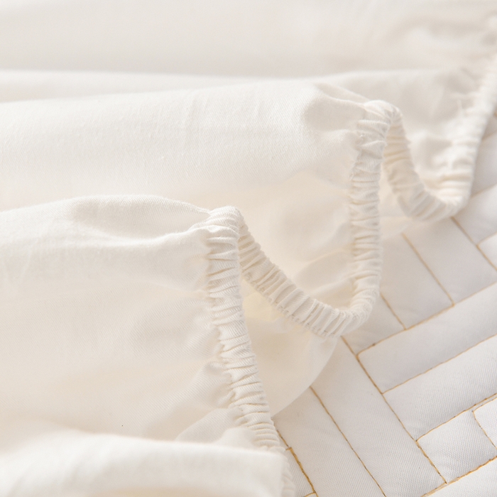 91家纺网 家纺一手货源 找家纺 鑫钰 2025新款防水隔尿全棉纯棉大豆夹棉刺绣床笠直播热款 鑫绣阁-优雅白（防水款）