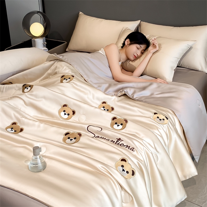 91家纺网 家纺一手货源 找家纺 小久久（小九九） 2025新款水洗真丝夏被四件套-满绣系列