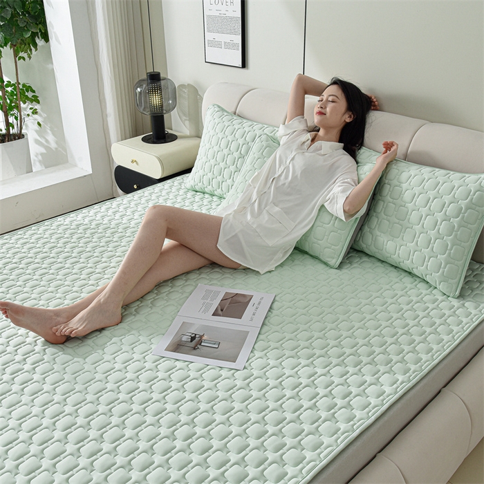 91家纺网 家纺一手货源 找家纺 （总）布卢姆床垫 2025年新款A类小冰格12mm加厚乳胶凉席