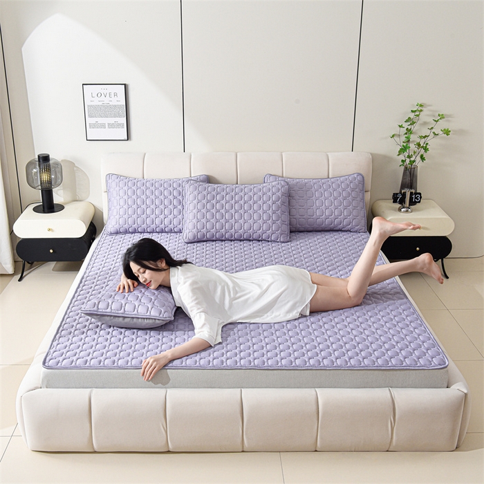 91家纺网 家纺一手货源 找家纺 布卢姆床垫 2025年新款A类12mm加厚乳胶凉席 丁香紫